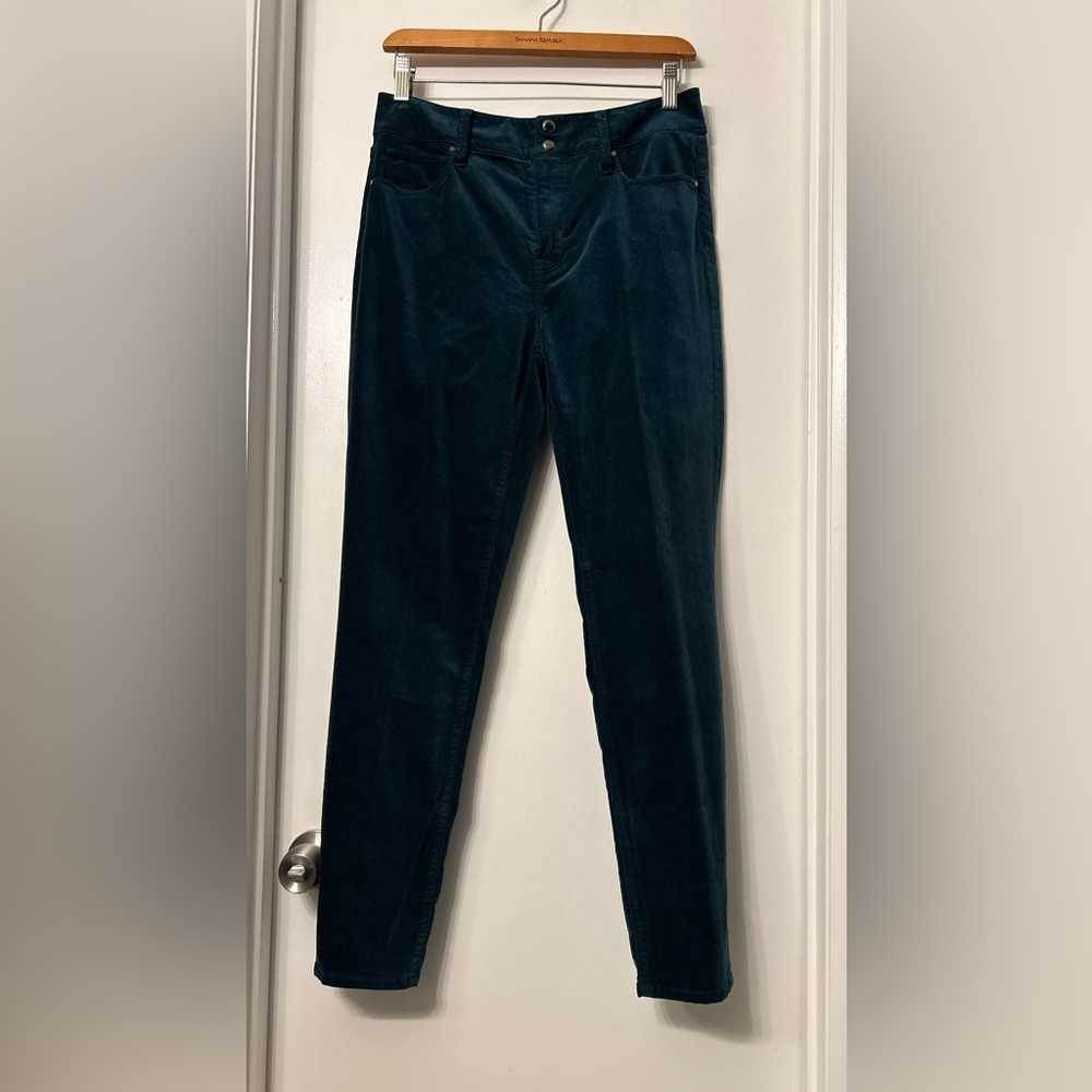 White House Black Market High-Rise Velvet Skinny Ankle Jeans -teal - size 6. NWT